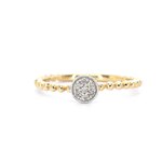 Gouden ring met centraal een rondje vol gezet met diamanten
