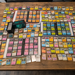 Pokémon collectie met 3 insteekmappen, opbergdoos en losse kaarten (in
