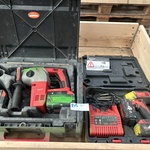 2x Milwaukee accugereedschap, accu’s en lader in koffer