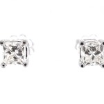 Witgouden oorbellen met princess geslepen diamanten 1.50 carat