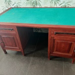 Notaris bureau, groen en gelakt