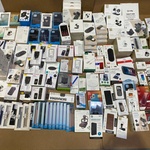 Ca. 186x Powerbanks en telefoonhoesjes, Guess, Vention Liquid