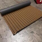 Ca. 14m2 Kunstgras, 10 mm hoog, bruin/zwart
