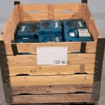 Ca. 11x Opbergkoffer met oplader en 13x opbergkoffer zonder oplader, M