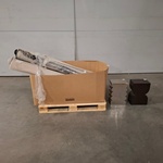 8x Vloerkleed en 2x bijzettafel, O.a. Zuiver