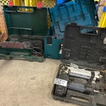 3x Gereedschapskoffer met inhoud w.o. schuurmachine, W.o. Bosch, Makit