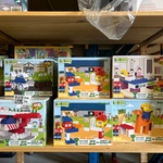 4x Inhoud stellingvak + doos speelgoed ca. 175 items, Biobuddi