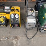 5x Gereedschap w.o. vacuümpompen, compressor en vul-/servicestation