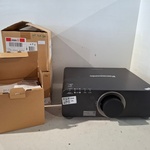 Projector, Panasonic, PT DZ770, ET DLE250 lens, 2x ET-LAD60AW lamp, zw