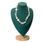 Collier witte jade, zoetwater parels, gepolijst parelmoer en kristalle