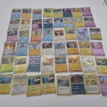 Ca. 48x Pokémon kaarten: vintage, zeldzaam, holo’s en overig