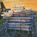 Partij houten palen