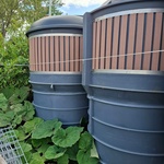 2x Afvalcontainer
