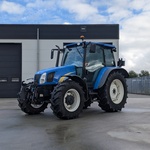 Land- of bosbouwtrekker, NEW HOLLAND, T5040, 2010