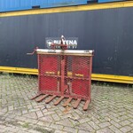 Stenenklem t.b.v. gevelstenen 31004, bouwjaar 2000