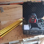 Bouwlaser met statief Futech, Para