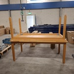 2x Houten tafel