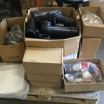 Pallet met diverse sanitair artikelen