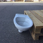 2x Hangtoilet, zonder toiletbril, wit