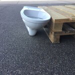 2x Hangtoilet, zonder toiletbril, wit