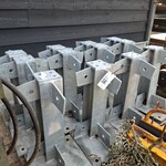 12x Metalen poot met grondplaat