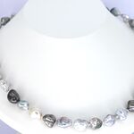 Schoeffel – Barok parel ketting met witgouden sluiting