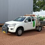 Bedrijfswagen met openlaadbak, Isuzu, D-Max met laadkraan Maxilift, 2.