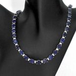 Tenniscollier met grote saffieren en natuurlijke diamanten