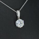 Witgouden solitair hanger met een diamant van 1.50 carat, excl. kettin