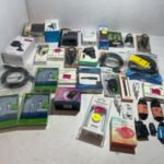 Partij met elektronica accessoires en kabels, 38 stuks