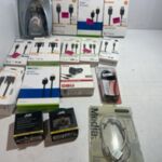 Partij met diverse kabels en accessoires