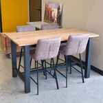 Bartafel met 4 krukken