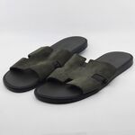 Paar slippers, maat 45, Hermès