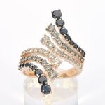 Rosé gouden ring met champagne en zwart gekleurde diamanten