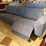 3-zits bank, elektrisch verstelbaar Knudsen, licht blauw