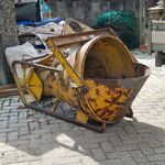 Betonkubel, Florian Eichinger, 1025, 2002