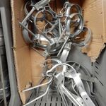 Kist met diverse beugels