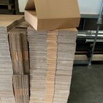 Ca. 200x Verzenddozen, bruin, 49x39x10cm