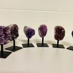 6x Amethist op metalen standaard