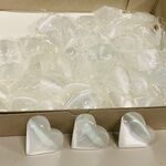 Ca. 50x Seleniet hartjes, wit