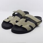 Paar sandalen