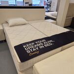 Boxpring 180×200 met matrassen en nachtkasten, Sleep & Dream