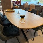 Eettafel, zwart metalen spinpoot naturel