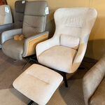 Fauteuil + hocker lichtgrijs