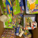 Ca. 110x Speelgoed en handelsgoederen, Disney, Cricut, Stabilo Etc.