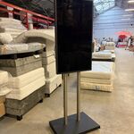 Samsung OM46N 46 inch professioneel scherm inclusief vloerstatief
