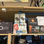 Partij elektronica w.o. HP laptopladers, Devolo WiFi-adapters en diver
