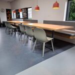 2x Kantinetafel met 6x design stoel Muuto