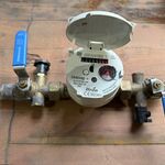 Watermeter met afsluiters, Itron, Unimag+ Q3 2.5, grijs/messing, 2020