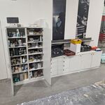 Inhoud werkbank en voorraadkast